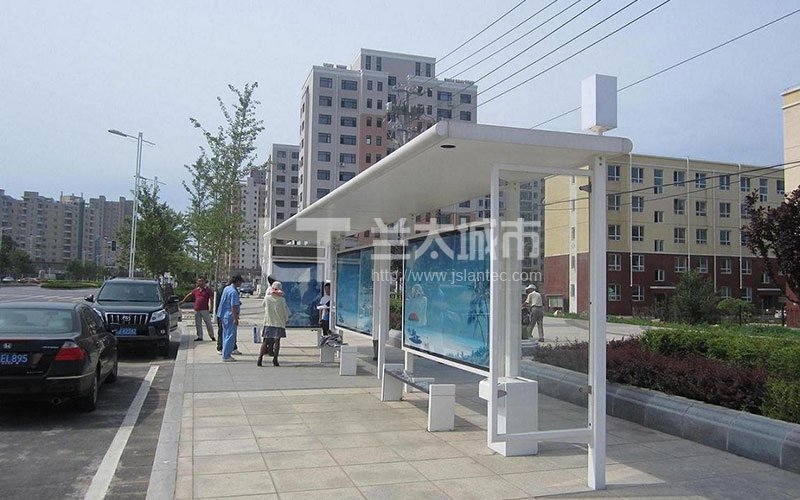 公交站台实际应用场景