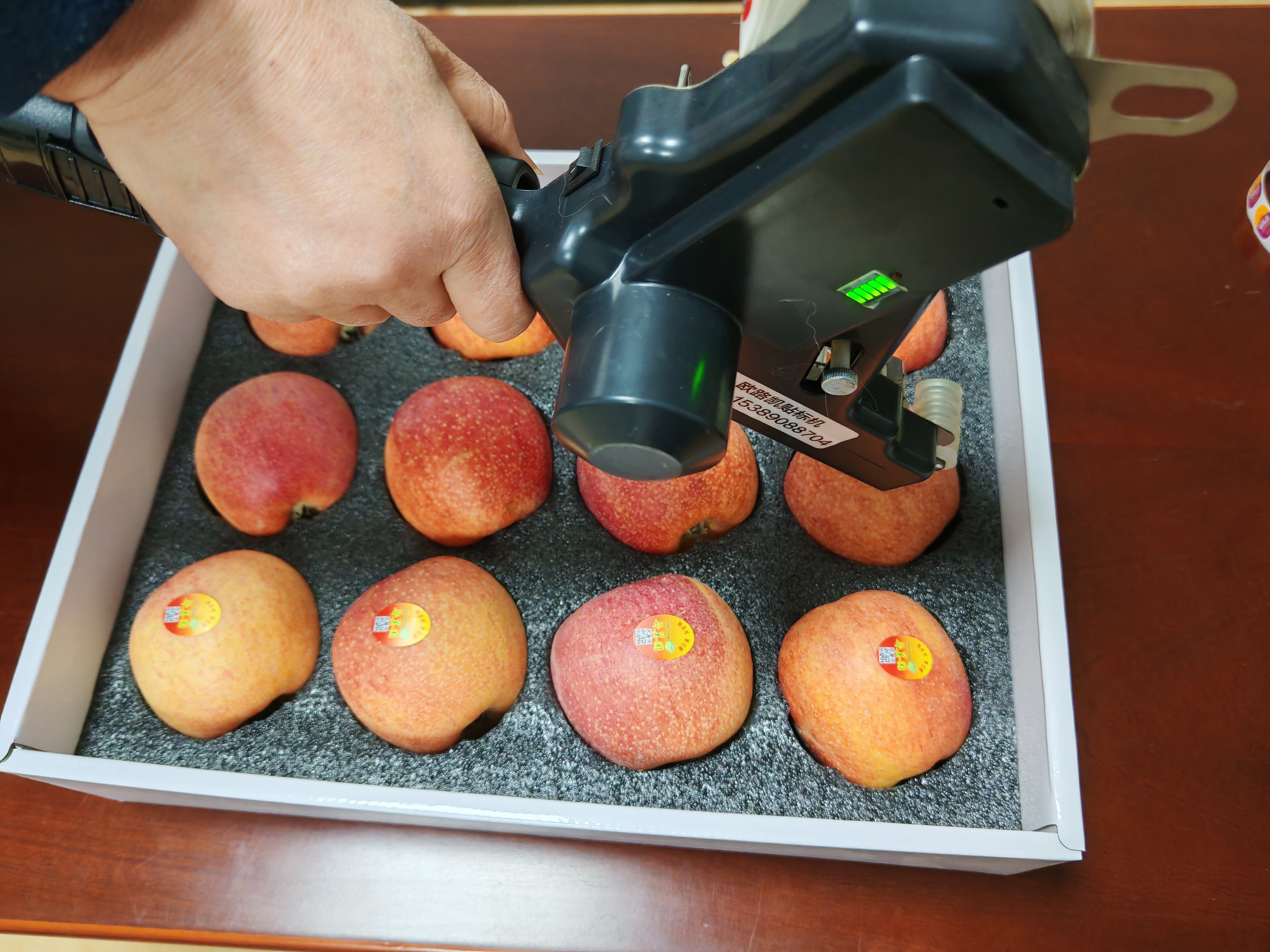 贴标机精密部件特写