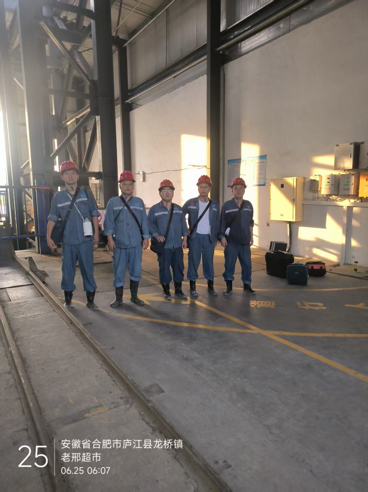 检测设备操作现场