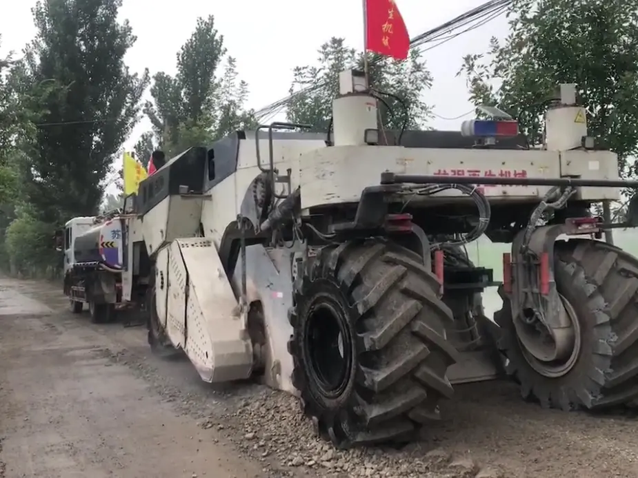 水泥板破碎机设备展示